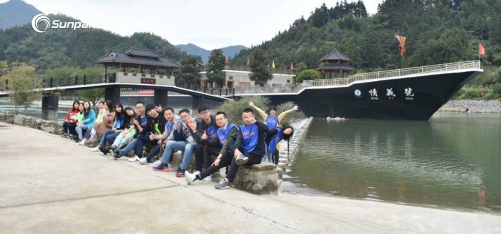 Sunpal Cultivates Teamwork Through Team-Building Retreat in Picturesque Huangshan